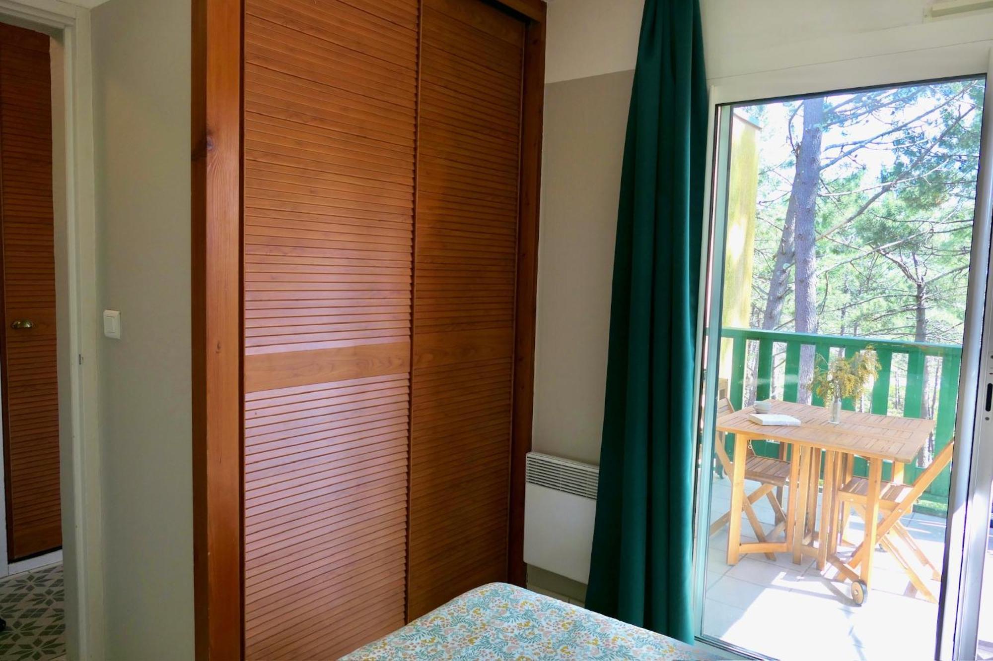 Apt Les Grands Pins, Entre Foret, Lac Et Ocean 卡尔康 外观 照片